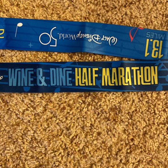 RunDisney Wine and Dine 2022 1/2 Marathon Medal - Picture 4 of 4